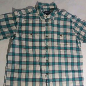 Patagonia mens organic cotton size L button front